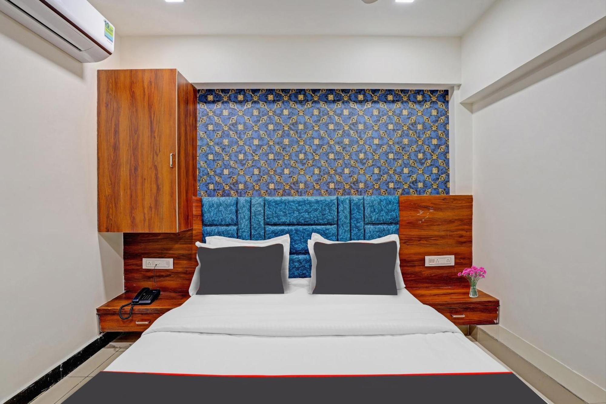 Capital O Bhavya Villa Ahmedabad Bagian luar foto