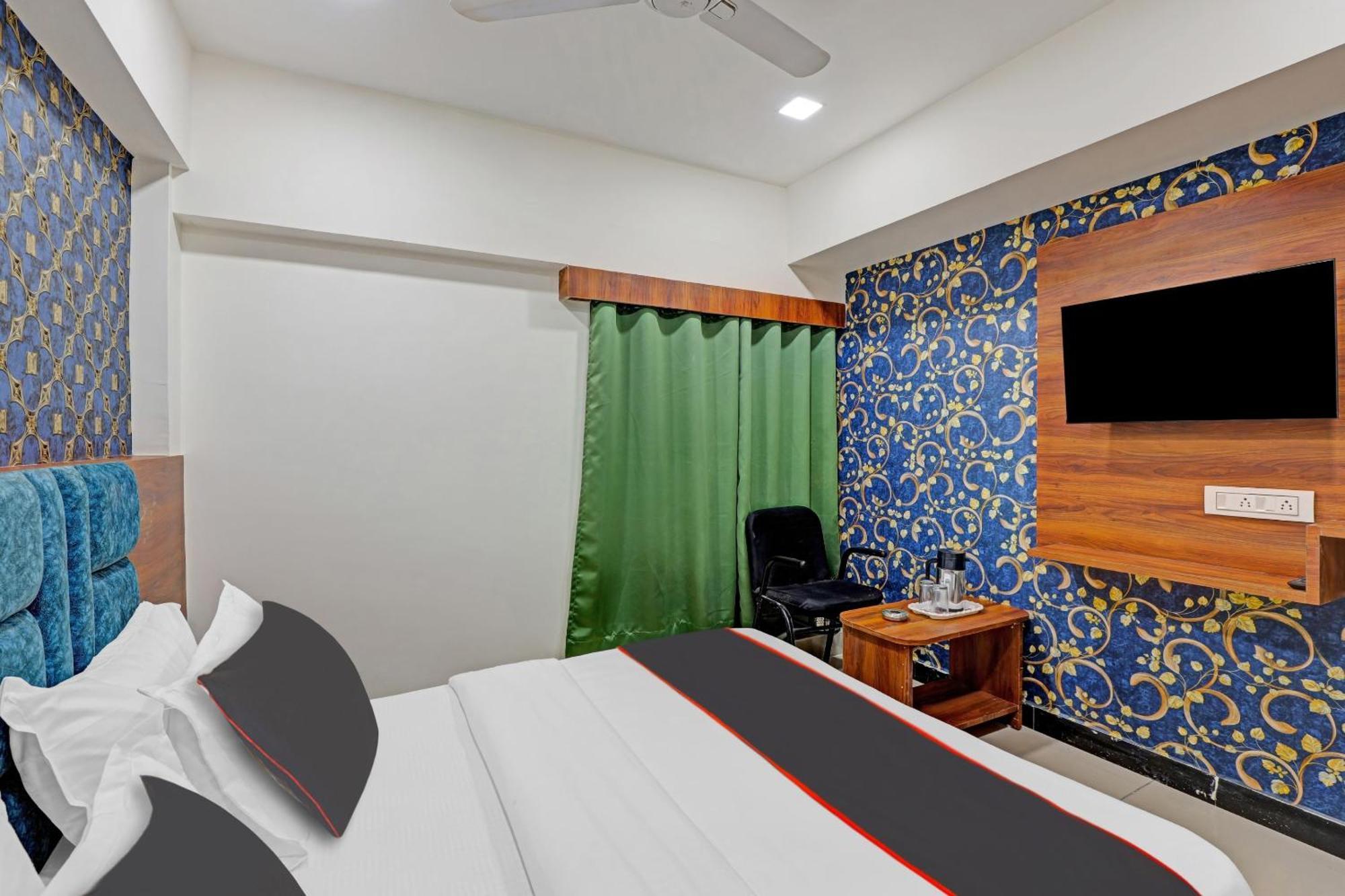 Capital O Bhavya Villa Ahmedabad Bagian luar foto