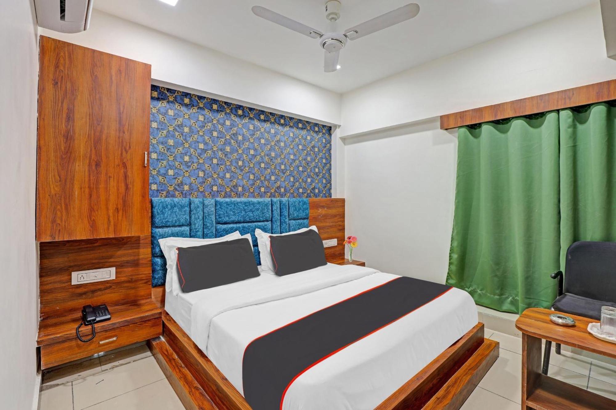 Capital O Bhavya Villa Ahmedabad Bagian luar foto